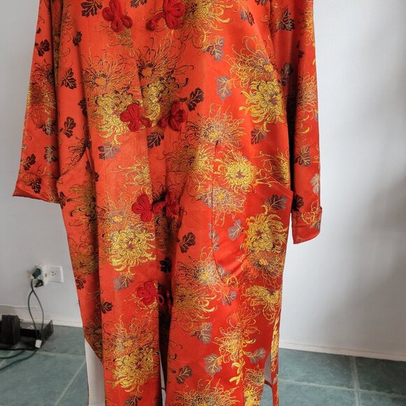 RARE FIND - A Vintage 1960s Japanese Coat /Jacket with Chrysanthemum Detail (Sma - Picture 11 of 16